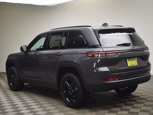 New 2025 Jeep Grand Cherokee Limited w/ Black Appearance Package AWD/4WD image 14
