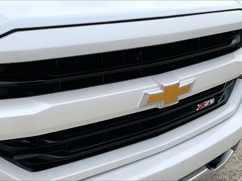 Used 2018 Chevrolet Silverado 1500 LT w/ Texas Edition image 30