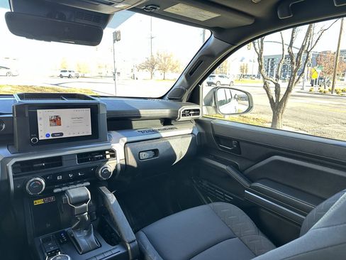 Used 2024 Toyota Tacoma SR5 AWD/4WD image 29