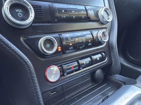 Used 2020 Ford Mustang GT image 30