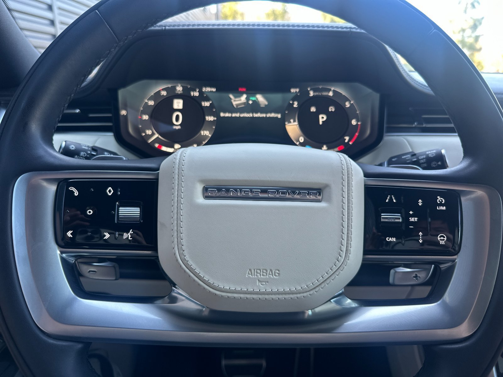 Used 2023 Land Rover Range Rover SE AWD/4WD image 22