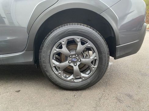 Used 2021 Subaru Crosstrek 2.5i Sport w/ Moonroof Package image 31