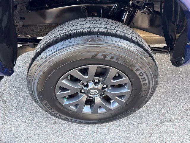 Used 2023 Toyota Tacoma SR5 w/ Technology Package AWD/4WD image 14