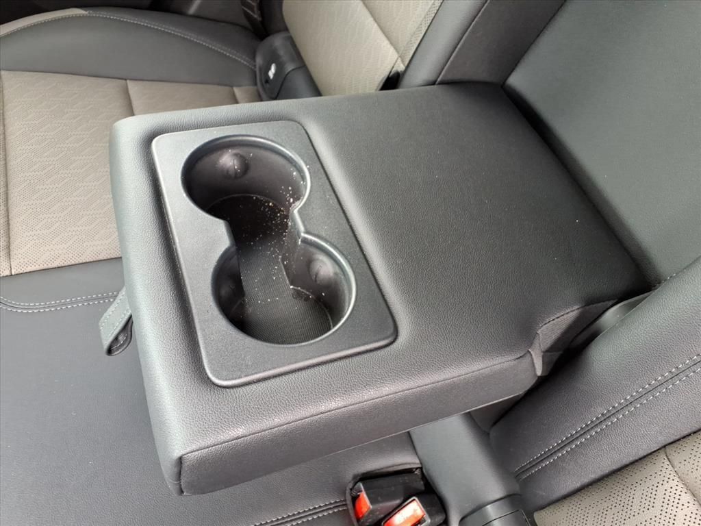 Used 2025 Chevrolet Equinox LT w/ Convenience Package II FWD image 15