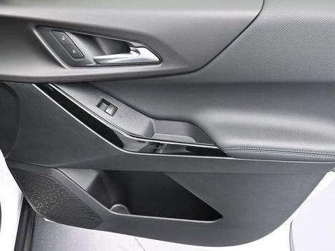 New 2026 Chevrolet Equinox LT w/ Safety and Technology Package FWD image 35