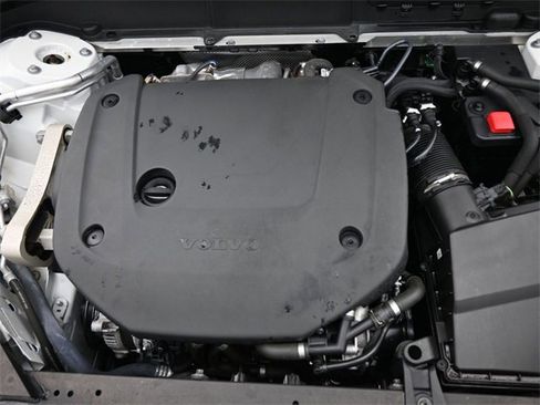 Used 2022 Volvo XC60 B6 R-Design w/ Advanced Package image 36