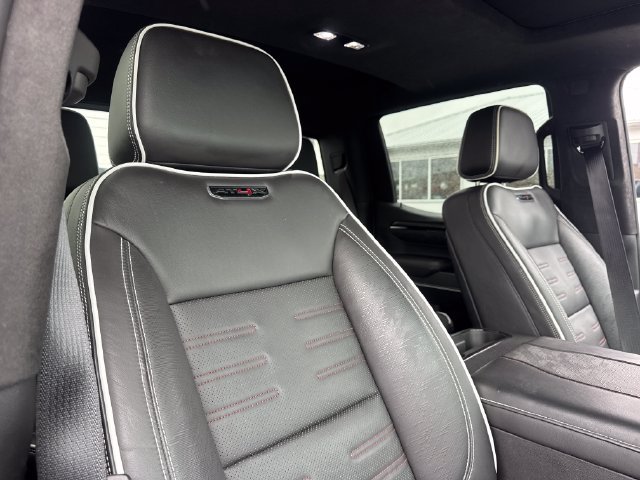 Used 2023 GMC Sierra 1500 AT4X AWD/4WD image 30