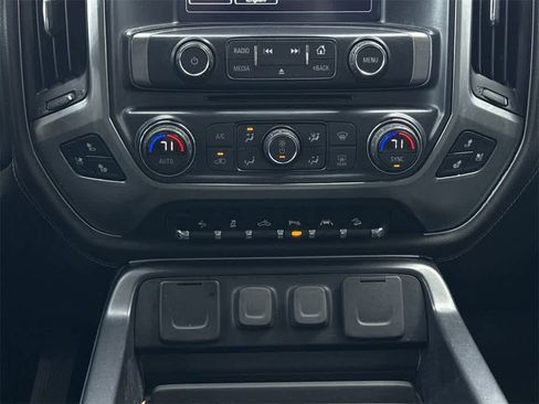 Used 2018 Chevrolet Silverado 1500 LTZ Z71 w/ Centennial Edition image 18