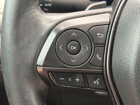 Used 2023 Toyota Camry SE FWD image 17