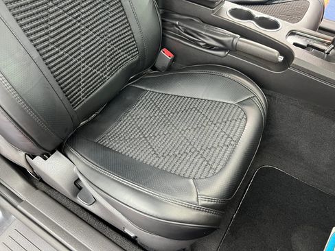 Used 2002 Ford Thunderbird image 13
