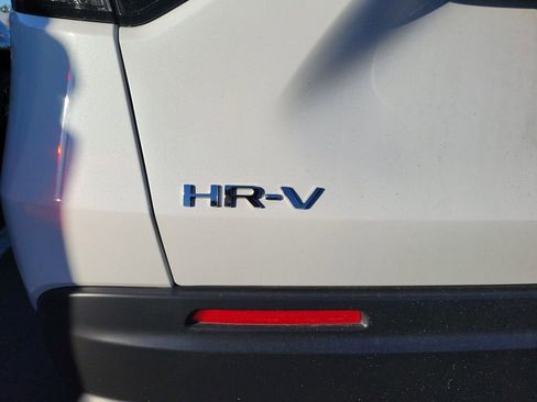Used 2023 Honda HR-V LX image 15