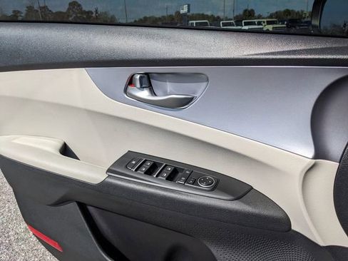 Used 2022 Kia Forte LXS image 20