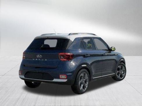 New 2026 Hyundai Venue SEL FWD image 4
