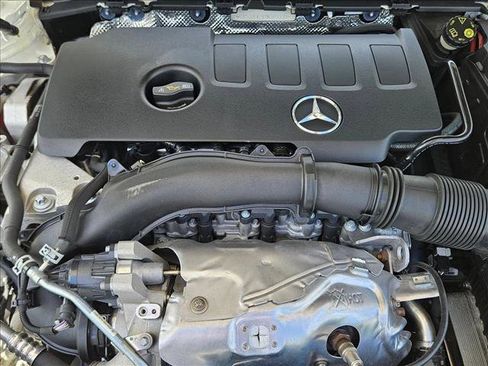 Used 2023 Mercedes-Benz CLA 250 image 21