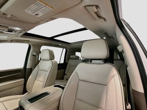 Certified 2021 GMC Yukon XL Denali w/ Denali Ultimate Package AWD/4WD image 21