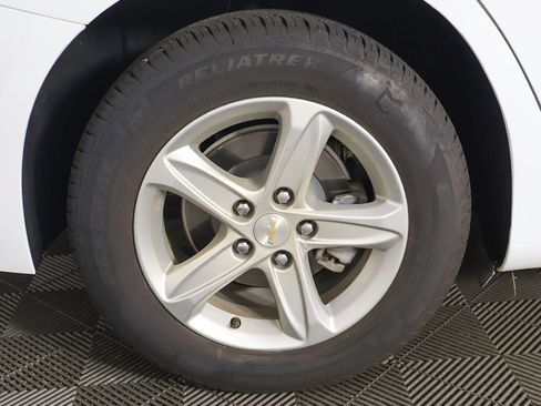 Used 2024 Chevrolet Malibu LS w/ Driver Confidence Package FWD image 18
