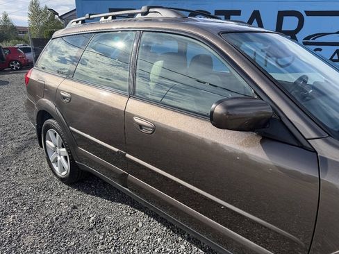 Used 2008 Subaru Outback 2.5i Limited L.L. Bean AWD/4WD image 9