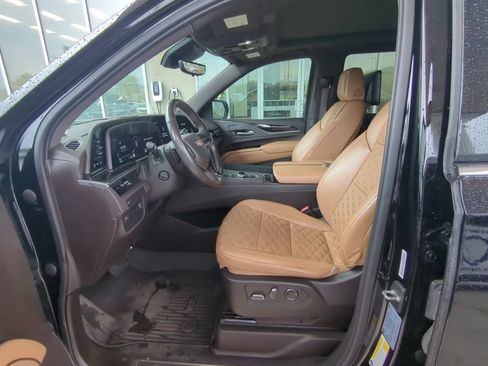 Certified 2021 Cadillac Escalade Premium Luxury w/ LPO, Illumination Package RWD image 9