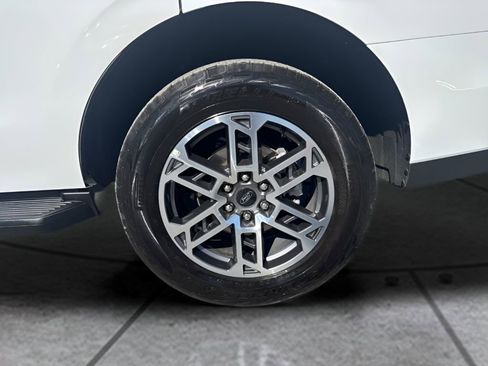 Used 2025 Ford Expedition Active AWD/4WD image 37