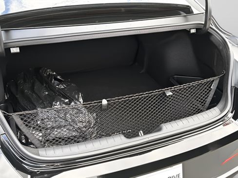 Certified 2026 Hyundai Elantra SE w/ Cargo Package FWD image 10