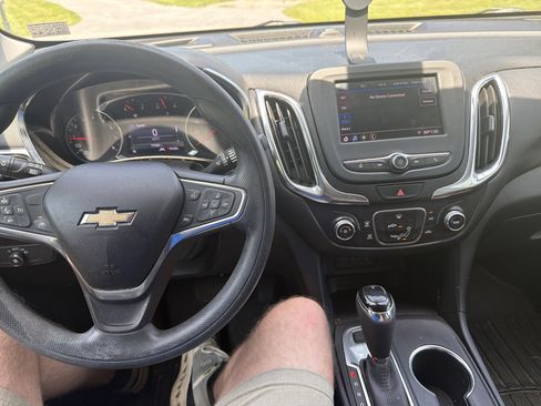 Used 2020 Chevrolet Equinox LT AWD/4WD image 14