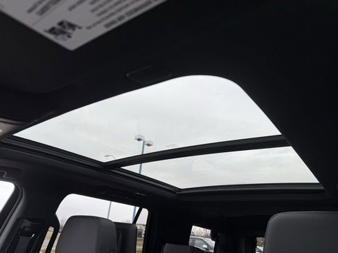 Used 2024 Chevrolet Tahoe Z71 w/ Luxury Package image 35