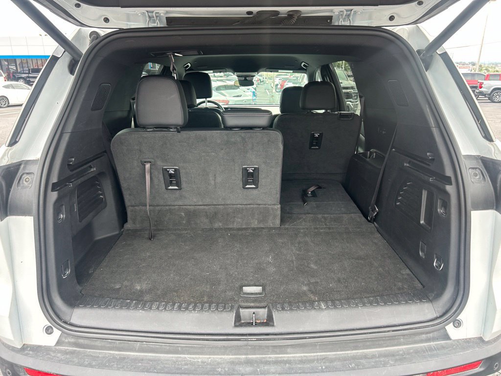 Used 2025 Chevrolet Traverse LT FWD image 33