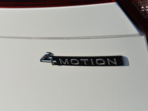 Used 2022 Volkswagen Tiguan SE image 17