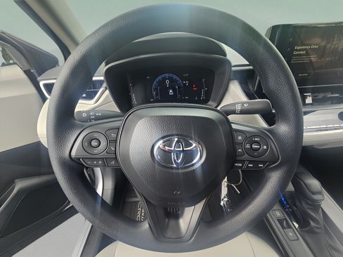 Certified 2026 Toyota Corolla Cross L FWD image 14