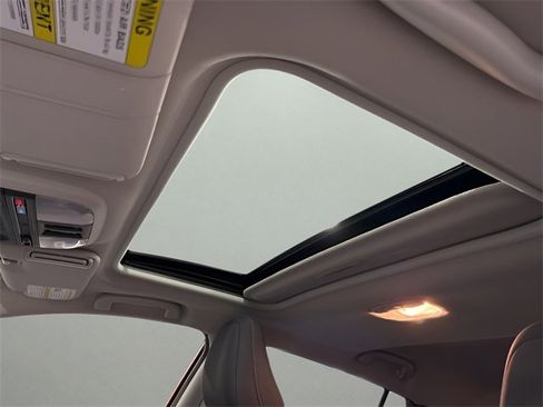 Certified 2025 Subaru Crosstrek 2.0i Premium image 26