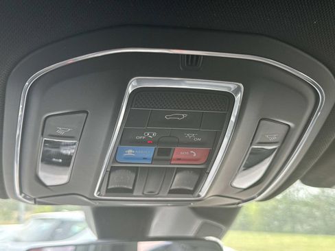 New 2026 Jeep Grand Cherokee Laredo X AWD/4WD image 21