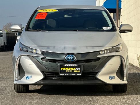 Used 2021 Toyota Prius Prime XLE image 9