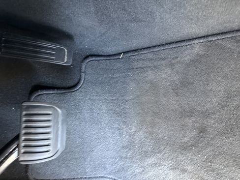 Used 2023 Jeep Grand Cherokee L Laredo image 16