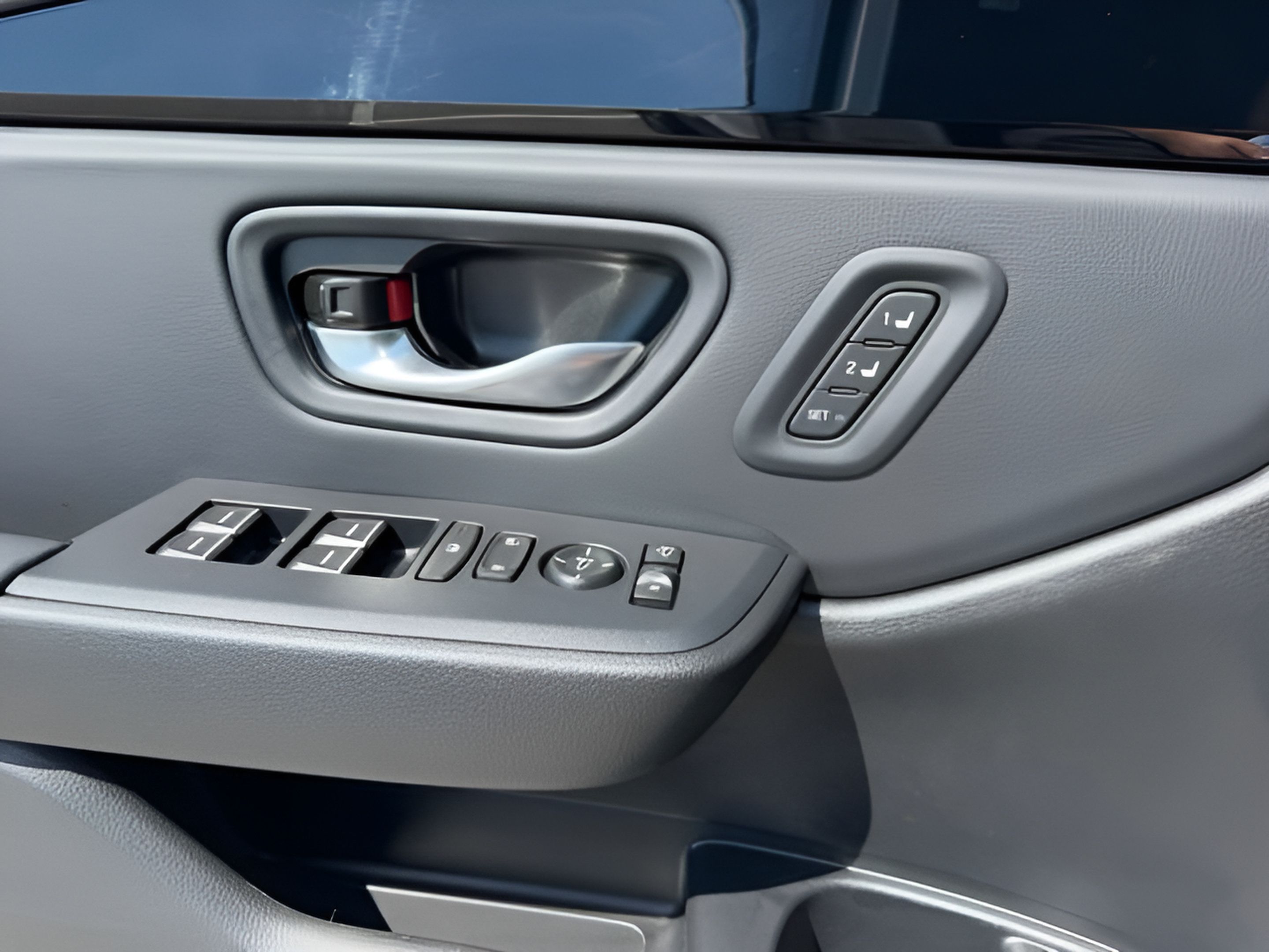 Certified 2025 Honda Pilot TrailSport image 20