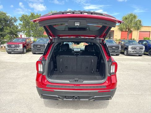 Certified 2025 Ford Explorer ST-Line w/ Premium Package RWD image 30