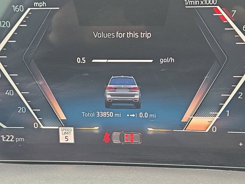 Used 2024 BMW X7 xDrive40i image 22