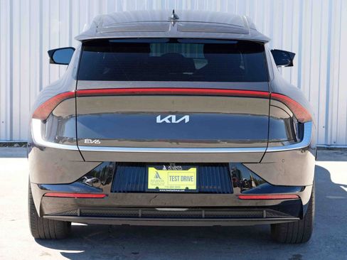 Used 2023 Kia EV6 Wind image 47