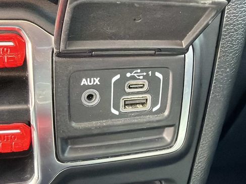 Used 2021 Jeep Gladiator Rubicon w/ LED Lighting Group AWD/4WD image 30