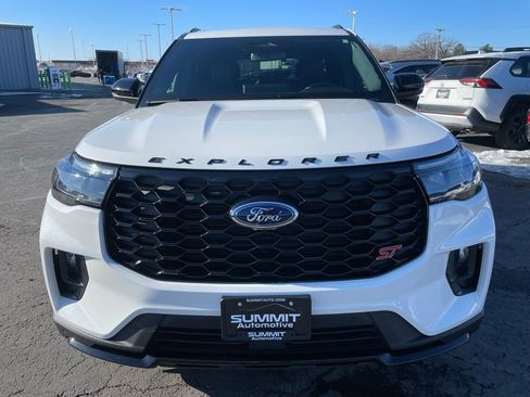 Used 2025 Ford Explorer ST w/ Sun And Sound Package AWD/4WD image 31