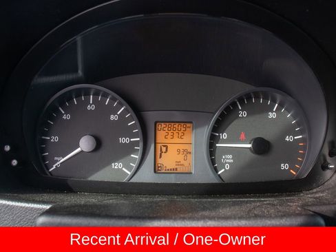 Used 2017 Mercedes-Benz Sprinter 2500 image 21