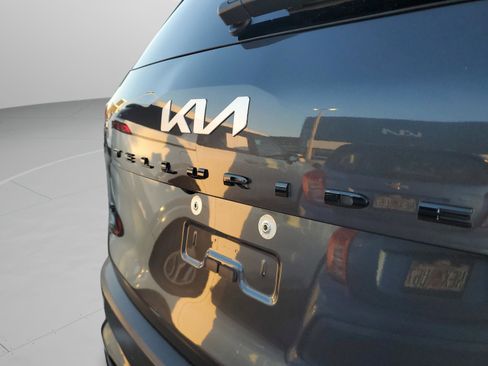 Used 2022 Kia Telluride SX w/ SX Prestige Package AWD/4WD image 31
