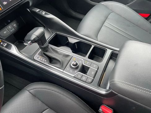 Used 2025 Kia Sorento S image 20