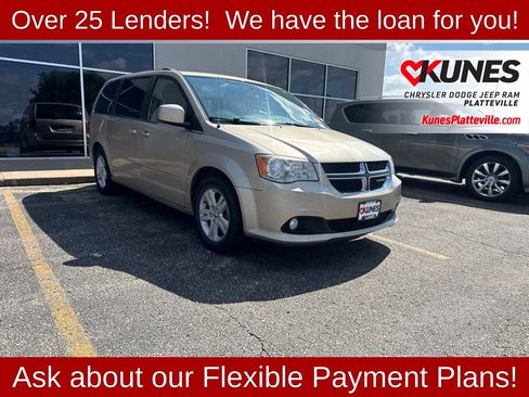 Used 2013 Dodge Grand Caravan Crew FWD image 2