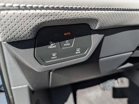 Used 2025 Volkswagen Atlas Cross Sport SEL image 36