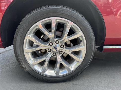 Used 2019 Ford Expedition Platinum image 36