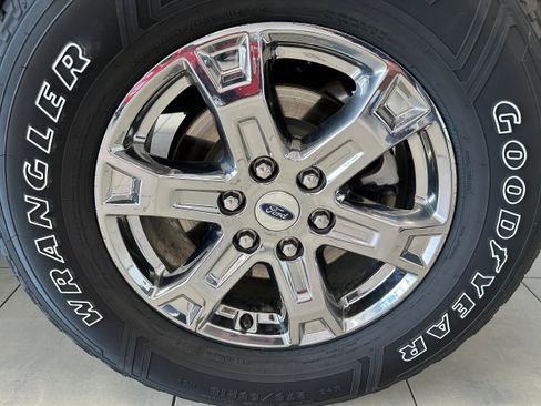 Used 2023 Ford F150 Lariat image 7