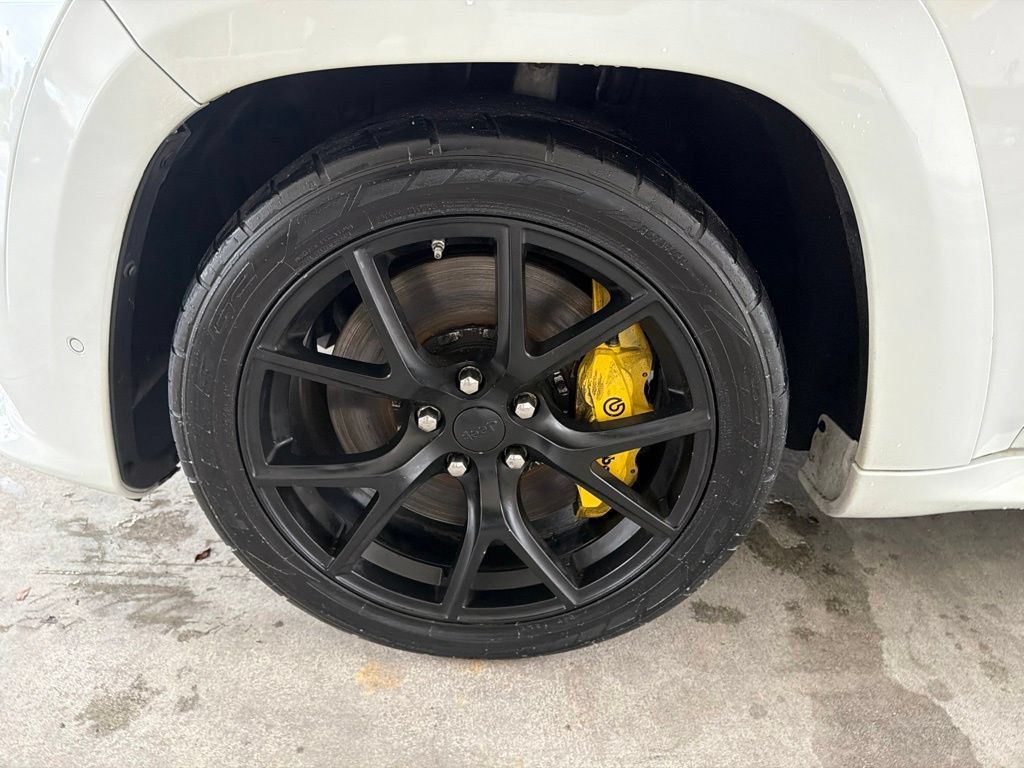 Used 2018 Jeep Grand Cherokee Trackhawk w/ Trailer Tow Group IV AWD/4WD image 18
