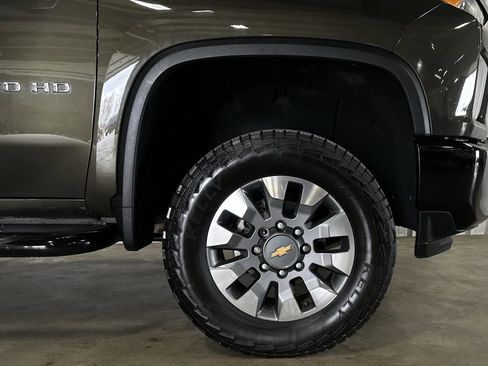 Used 2022 Chevrolet Silverado 2500 Custom w/ Custom Value Package image 28