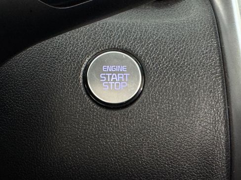 Used 2021 Kia Sorento S image 21