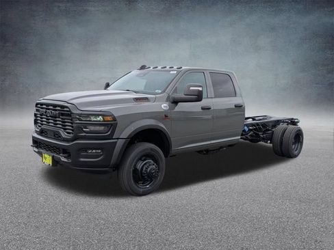New 2026 RAM 5500 Tradesman AWD/4WD image 10